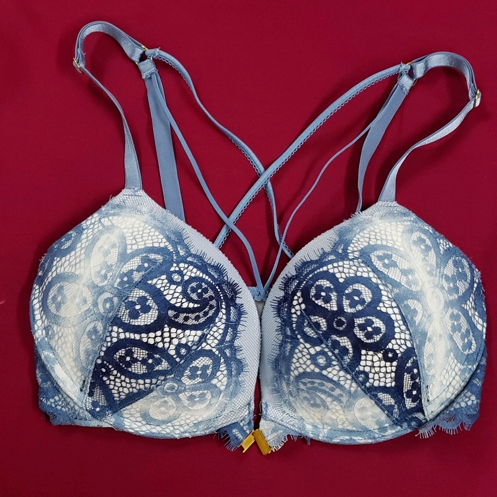 Victoria's Secret Very Sexy Push up 36C bra